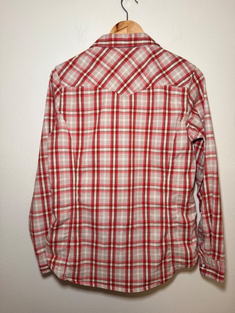 Stio Women's Large Red Plaid Snap Button Western Hiking Outdoor Shirt - Picture 6 of 6